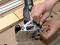 Фиксация упоров на плоскодюбельном фрезере Festool DF 500 Q Domino